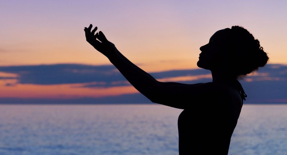 7 Señales de que estás al borde de una transformación espiritual (y cómo aceptarla)