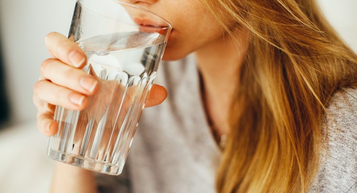 10 cosas que le suceden a tu cuerpo cuando bebes suficiente agua