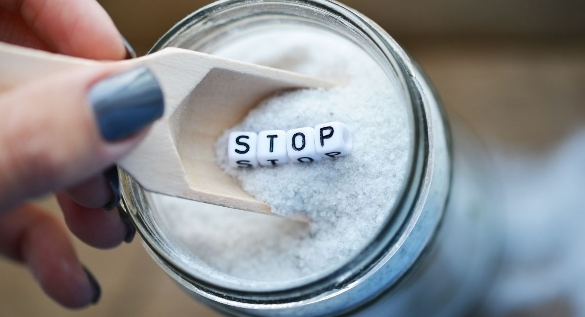 Científicos explican 5 cosas que le ocurren a tu cuerpo cuando comes demasiada sal