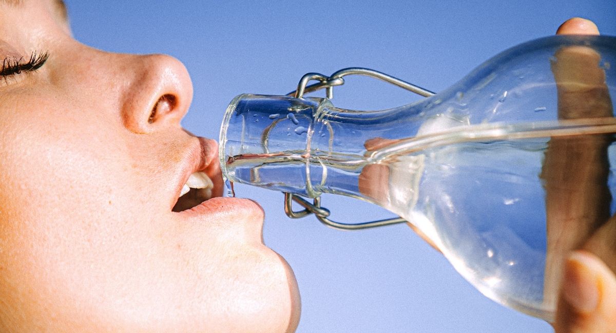10 Cosas que le ocurren a tu cuerpo al beber agua suficiente